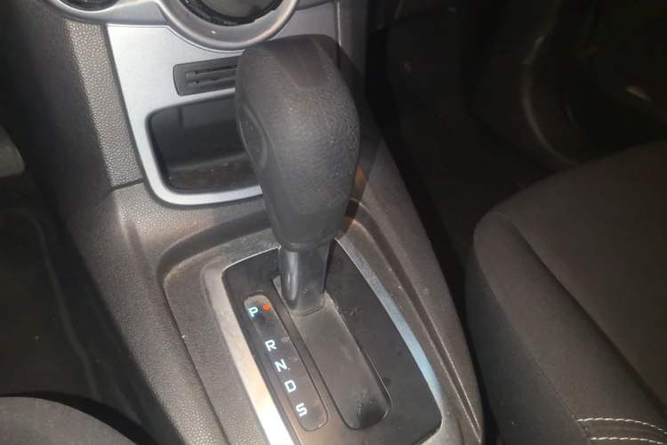 Used Ford Fiesta 2013 Hatchback 1.5L Automatic Fashion Edition Gear Lever
