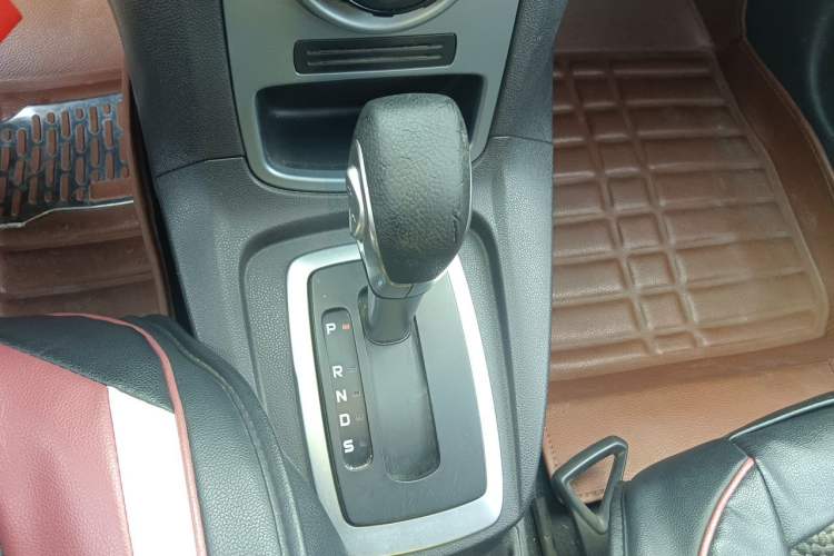 Used Ford Fiesta 2013 Hatchback 1.5L Automatic Fashion Edition Gear Lever