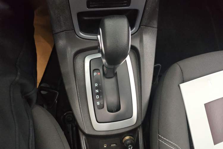 Used Ford Fiesta 2013 Hatchback 1.5L Automatic Prestige Model Gear Lever