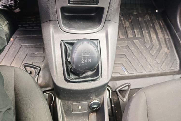 Used Ford Fiesta 2013 Sedan 1.5L Manual Fashion Edition Gear Lever