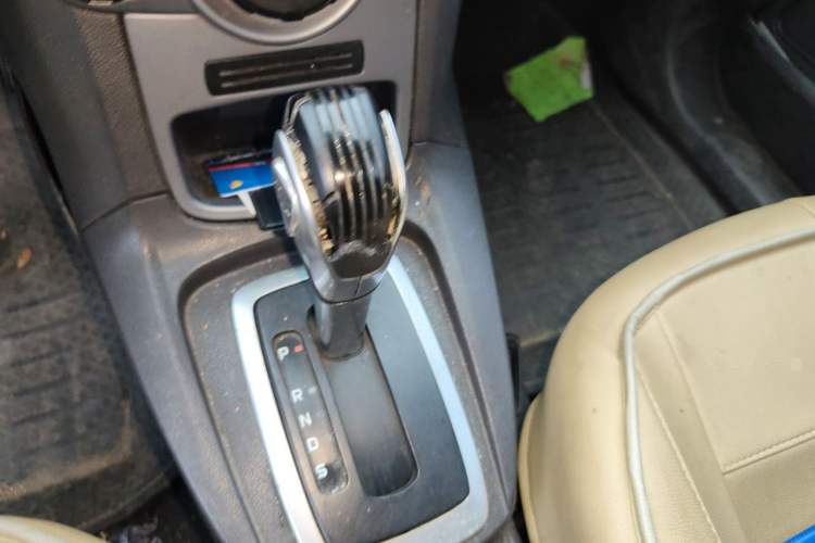 Used Ford Fiesta 2013 Hatchback 1.5L Automatic Fashion Edition Gear Lever
