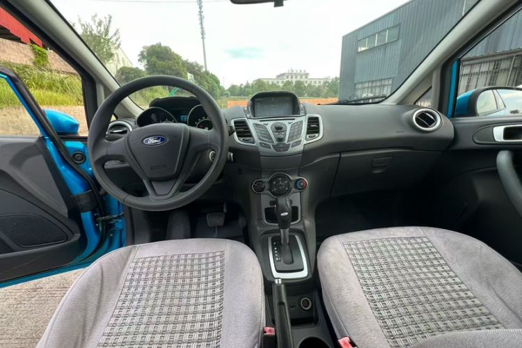 Used Ford Fiesta 2013 Hatchback 1.5L Automatic Fashion Edition Interior 1