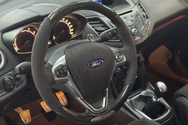 Used Ford Fiesta 2013 1.6T ST Interior 11