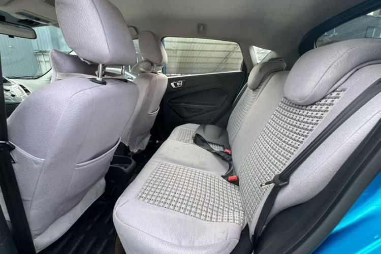 Used Ford Fiesta 2013 Hatchback 1.5L Automatic Fashion Edition Interior 2