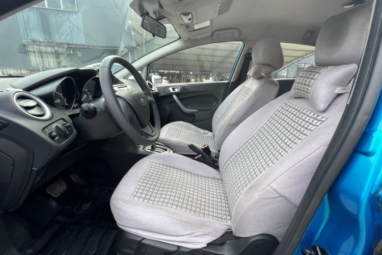 Used Ford Fiesta 2013 Hatchback 1.5L Automatic Fashion Edition Interior 3