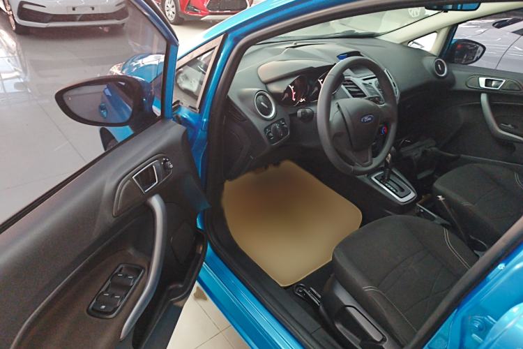 Used Ford Fiesta 2013 Hatchback 1.5L Automatic Fashion Edition Interior 3