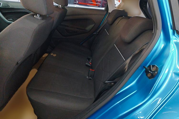 Used Ford Fiesta 2013 Hatchback 1.5L Automatic Fashion Edition Interior 4