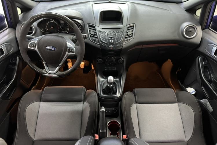 Used Ford Fiesta 2013 1.6T ST Interior 9