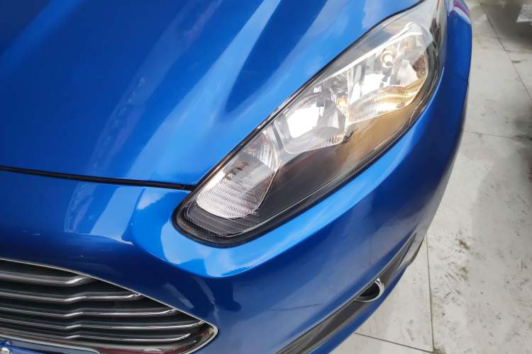 Used Ford Fiesta 2013 Hatchback 1.5L Automatic Fashion Edition Left Front Headlight