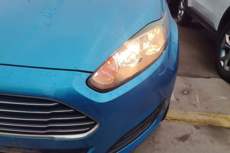 Used Ford Fiesta 2013 Hatchback 1.5L Manual Fashion Edition Left Front Headlight