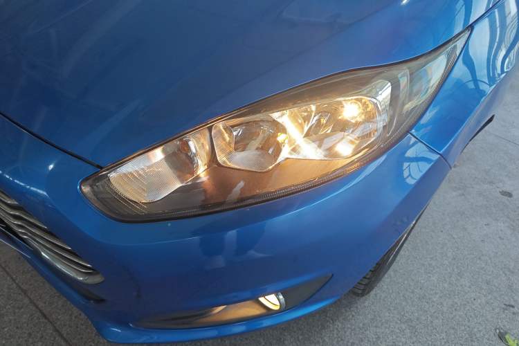 Used Ford Fiesta 2013 Hatchback 1.5L Automatic Fashion Edition Left Front Headlight