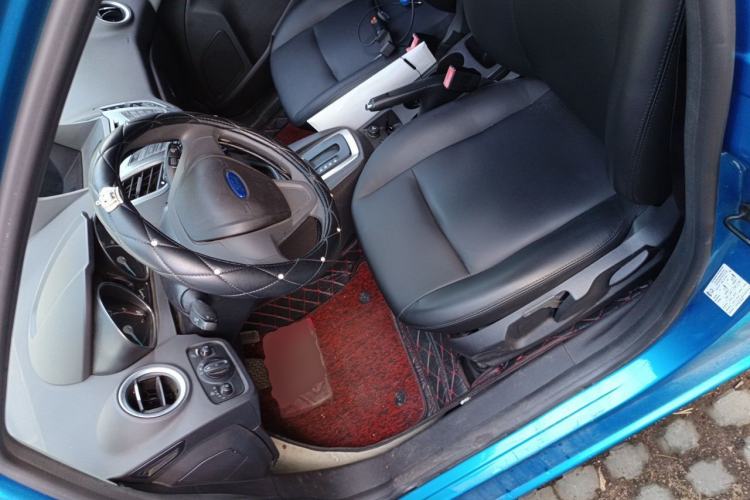 Used Ford Fiesta 2013 Hatchback 1.5L Automatic Fashion Edition Left Front Seat