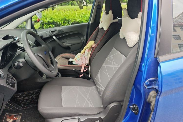Used Ford Fiesta 2013 Sedan 1.5L Manual Fashion Edition Left Front Seat