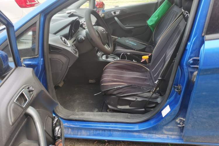 Used Ford Fiesta 2013 Hatchback 1.5L Automatic Fashion Edition Left Front Seat