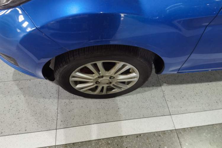 Used Ford Fiesta 2013 Hatchback 1.5L Manual Fashion Edition Left Front Wheel Hub