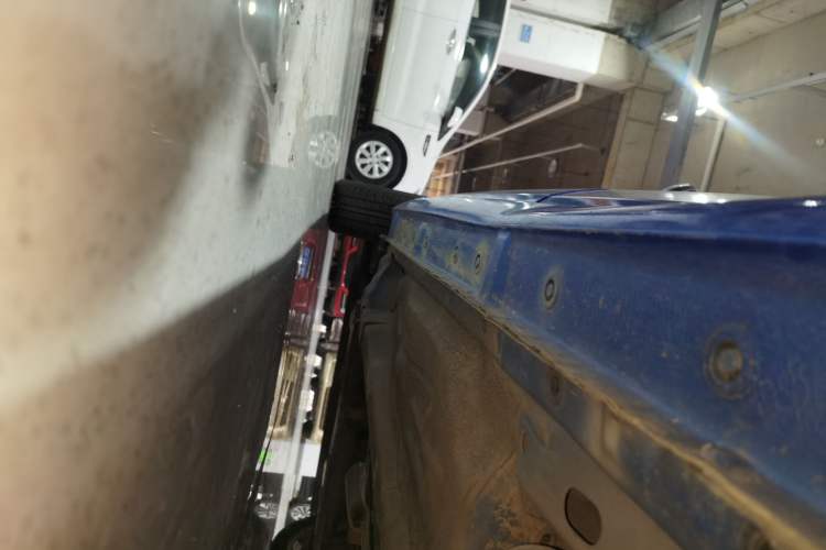Used Ford Fiesta 2013 Hatchback 1.5L Manual Fashion Edition Left Side Sill