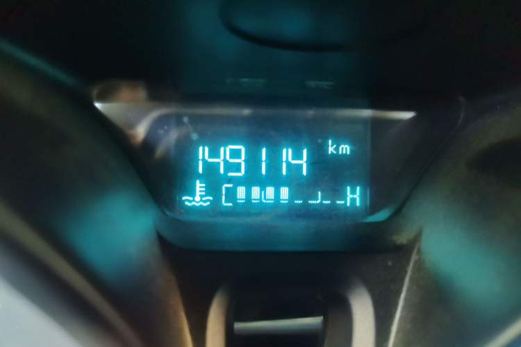 Used Ford Fiesta 2013 Sedan 1.5L Manual Fashion Edition Odometer Close Up