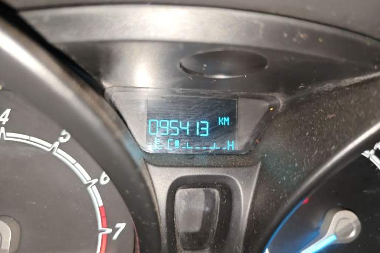 Used Ford Fiesta 2013 Hatchback 1.5L Manual Fashion Edition Odometer Close Up
