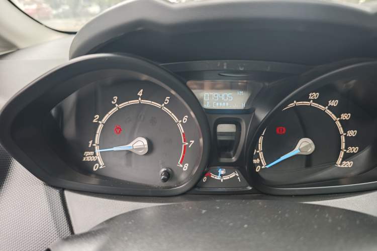 Used Ford Fiesta 2013 Sedan 1.5L Manual Fashion Edition Odometer Close Up