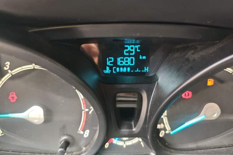 Used Ford Fiesta 2013 Sedan 1.5L Manual Fashion Edition Odometer Close Up