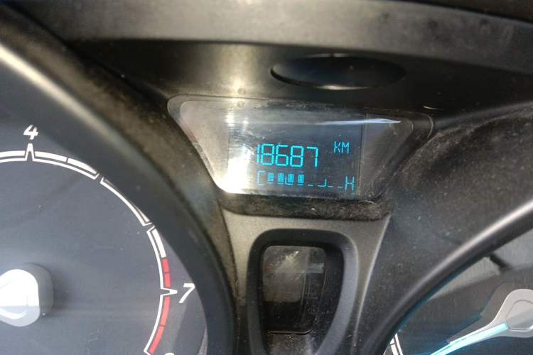Used Ford Fiesta 2013 Sedan 1.5L Manual Fashion Edition Odometer Close Up