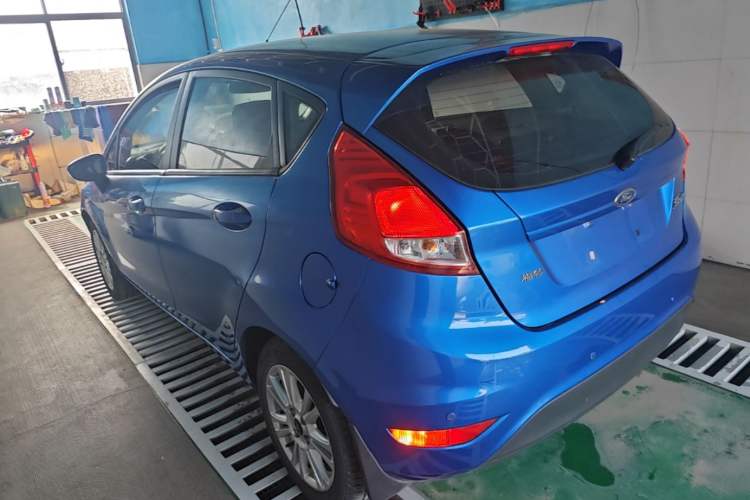 Used Ford Fiesta 2013 Hatchback 1.5L Automatic Fashion Edition Rear Left 45 Deg