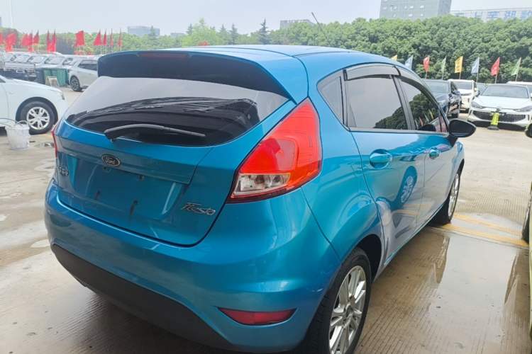Used Ford Fiesta 2013 Hatchback 1.5L Automatic Fashion Edition Rear Right 45 Deg