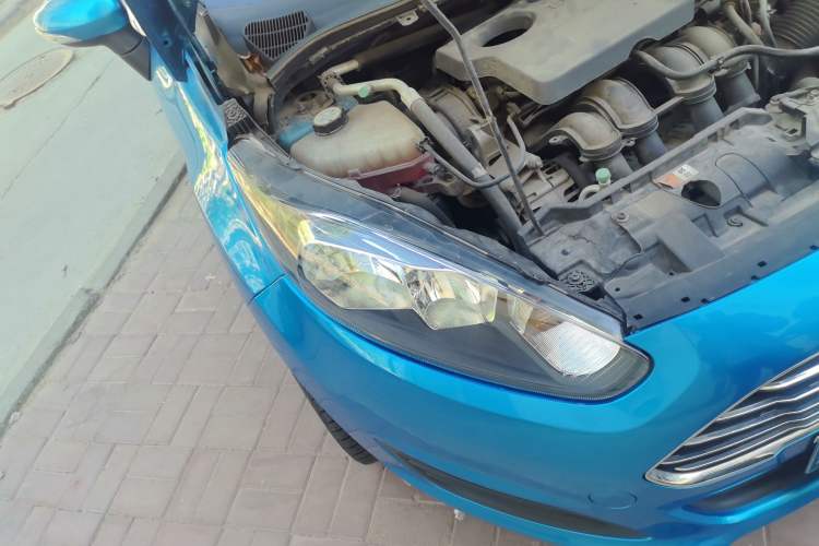 Used Ford Fiesta 2013 Sedan 1.5L Manual Fashion Edition Right Front Headlight