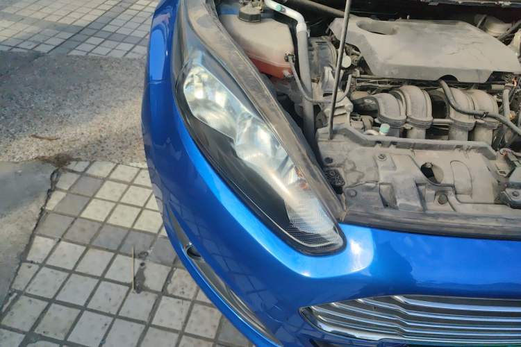 Used Ford Fiesta 2013 Sedan 1.5L Automatic Fashion Edition Right Front Headlight