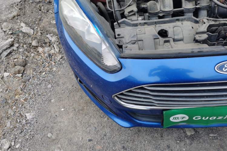 Used Ford Fiesta 2013 Hatchback 1.5L Automatic Fashion Edition Right Front Headlight