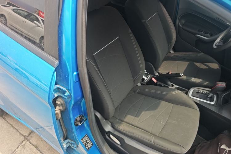 Used Ford Fiesta 2013 Hatchback 1.5L Automatic Fashion Edition Right Front Seat