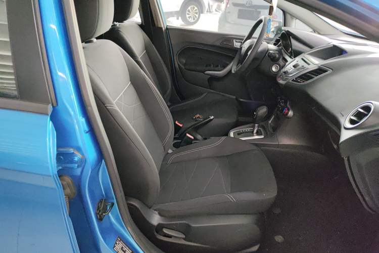 Used Ford Fiesta 2013 Hatchback 1.5L Automatic Fashion Edition Right Front Seat