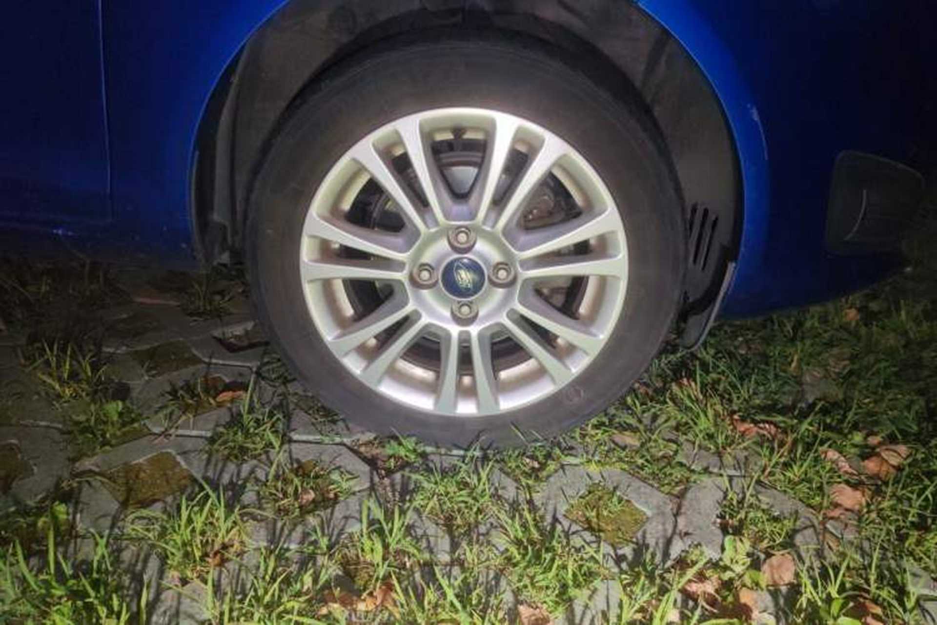 Used Ford Fiesta 2013 Hatchback 1.5L Automatic Fashion Edition Right Front Wheel Hub