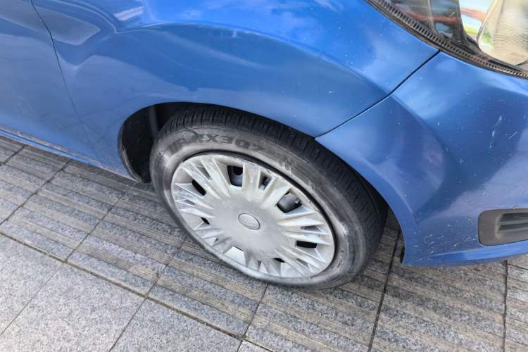 Used Ford Fiesta 2013 Hatchback 1.5L Manual Fashion Edition Right Front Wheel Hub