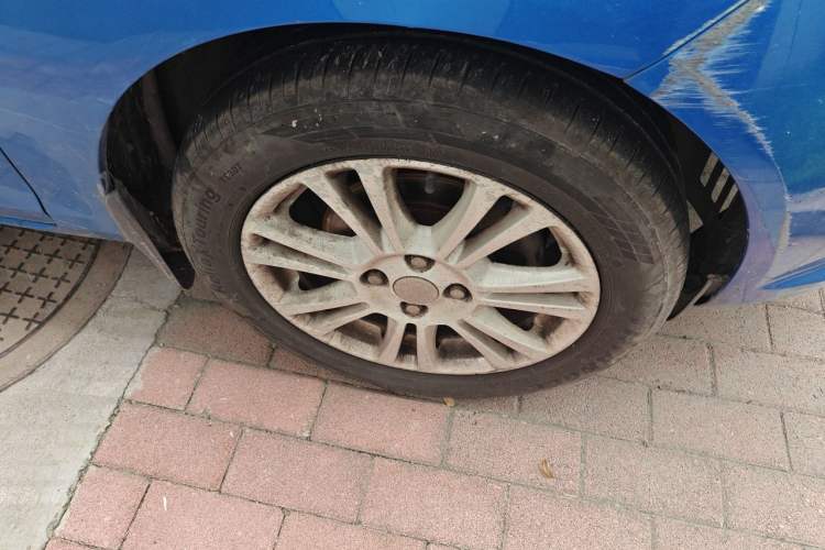 Used Ford Fiesta 2013 Hatchback 1.5L Manual Fashion Edition Right Front Wheel Hub