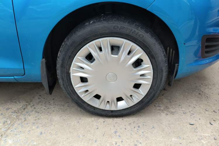 Used Ford Fiesta 2013 Hatchback 1.5L Manual Fashion Edition Right Front Wheel Hub