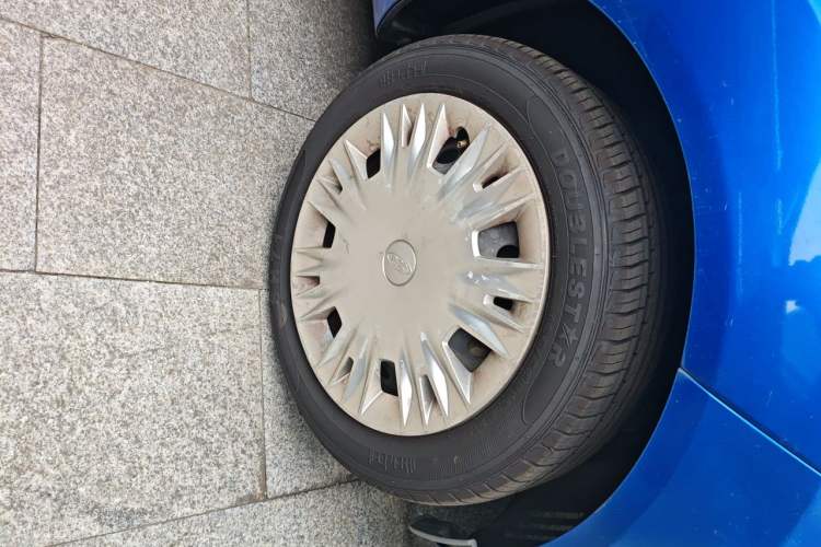 Used Ford Fiesta 2013 Sedan 1.5L Manual Fashion Edition Right Front Wheel Hub
