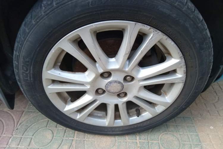 Used Ford Fiesta 2013 Hatchback 1.5L Automatic Fashion Edition Right Front Wheel Hub
