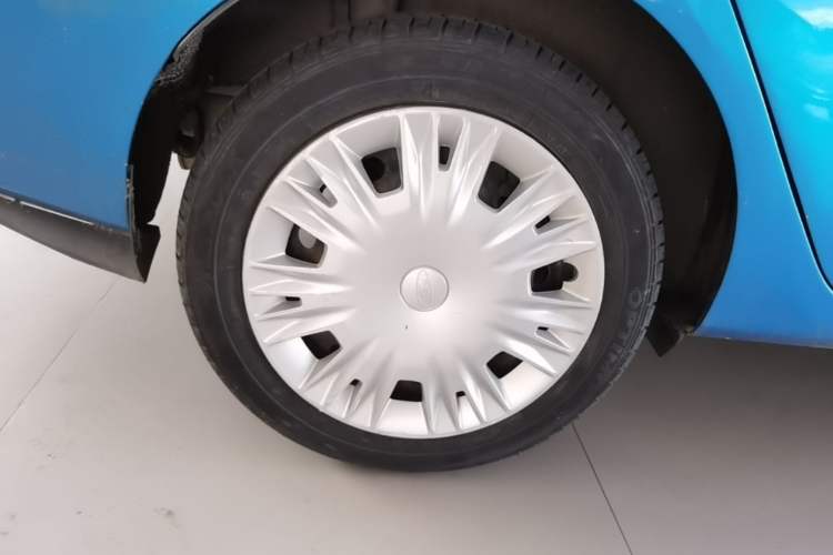 Used Ford Fiesta 2013 Sedan 1.5L Manual Fashion Edition Right Rear Wheel Hub