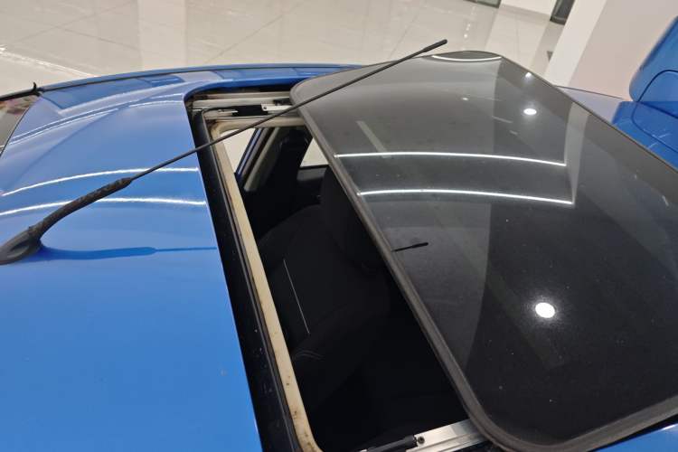 Used Ford Fiesta 2013 Hatchback 1.5L Automatic Prestige Model Roof