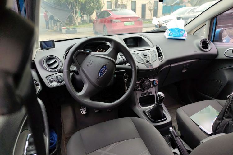 Used Ford Fiesta 2013 Hatchback 1.5L Manual Fashion Edition Steering Wheel