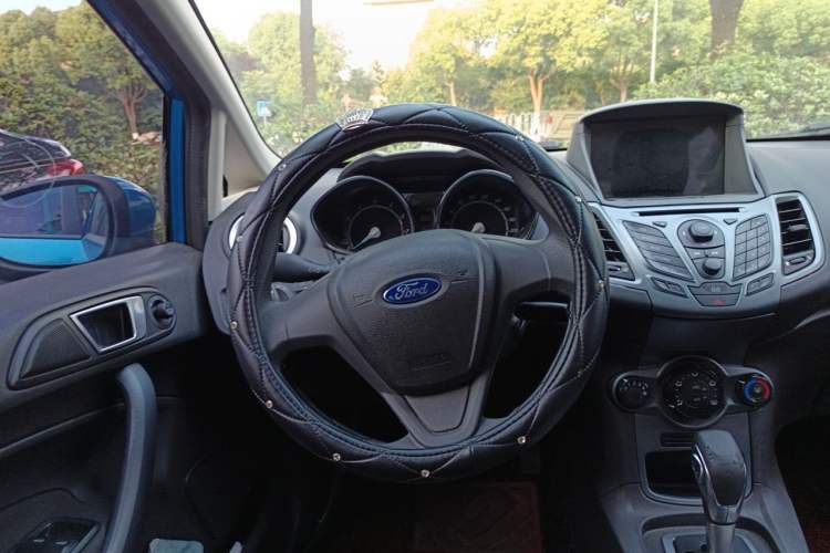 Used Ford Fiesta 2013 Hatchback 1.5L Automatic Fashion Edition Steering Wheel
