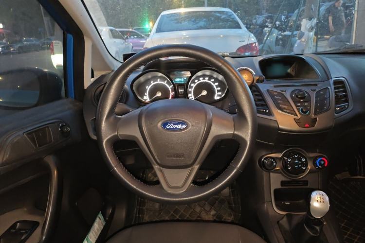 Used Ford Fiesta 2013 Hatchback 1.5L Manual Fashion Edition Steering Wheel