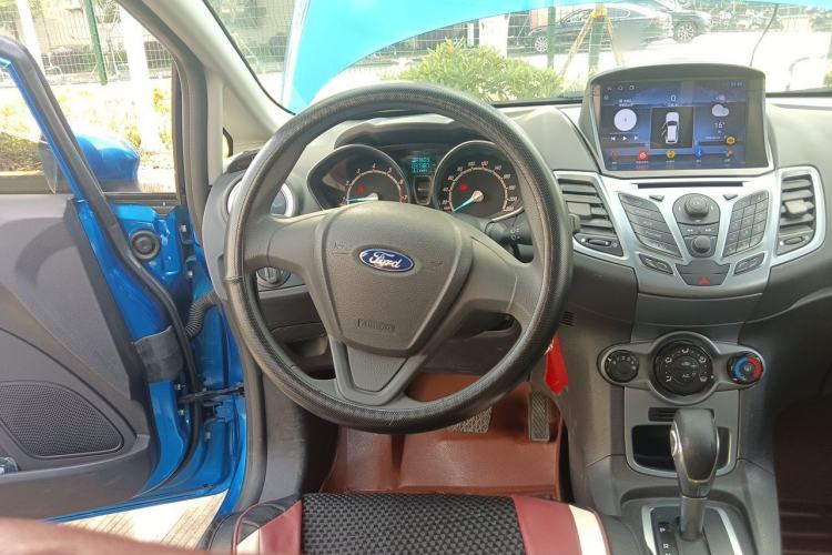 Used Ford Fiesta 2013 Hatchback 1.5L Automatic Fashion Edition Steering Wheel