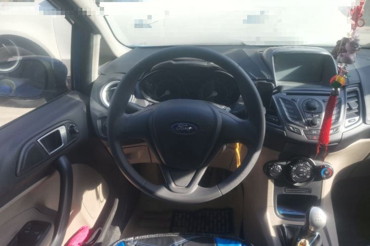 Used Ford Fiesta 2013 Sedan 1.5L Manual Fashion Edition Steering Wheel