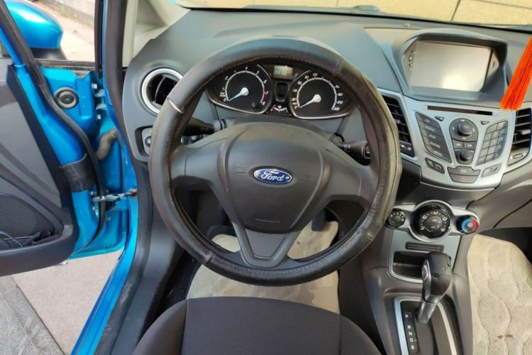 Used Ford Fiesta 2013 Hatchback 1.5L Automatic Fashion Edition Steering Wheel