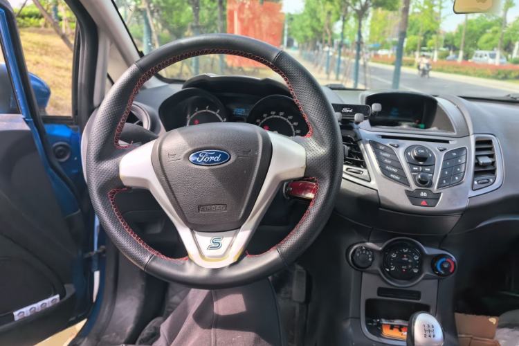 Used Ford Fiesta 2013 Hatchback 1.5L Manual Fashion Edition Steering Wheel