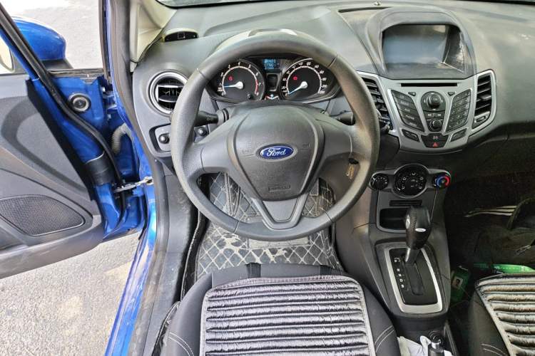 Used Ford Fiesta 2013 Hatchback 1.5L Automatic Fashion Edition Steering Wheel