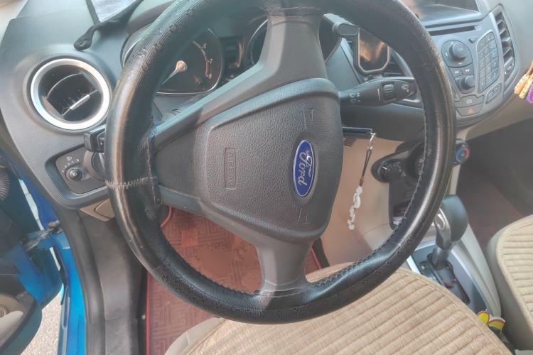 Used Ford Fiesta 2013 Sedan 1.5L Automatic Fashion Edition Steering Wheel
