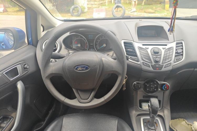 Used Ford Fiesta 2013 Hatchback 1.5L Automatic Fashion Edition Steering Wheel